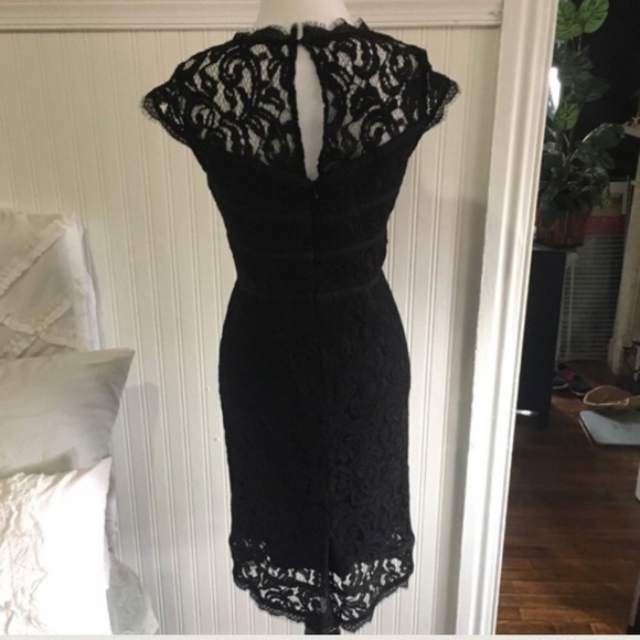NWT-Adrianna Papell lace cap sleeve dress, size 6 - Picture 8 of 9